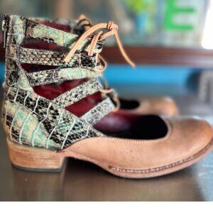 Rare Freebird Malone Sandals